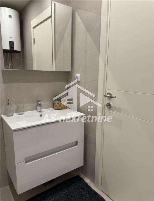 Trosoban stan za izdavanje, Trošarina, Beograd, 62m², 900 €/mes
