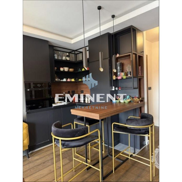 Stan Izdavanje Beograd Đeram Pijaca 40 m2
