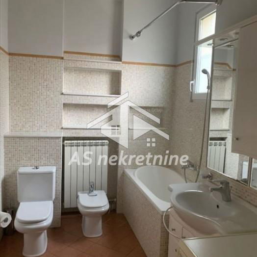 Petosoban stan za izdavanje, Krunska, Beograd, 150m², 2.500 €/mes