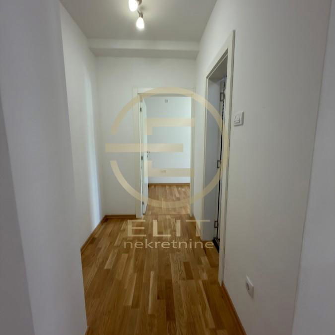 Stan Izdavanje Novi Sad  55 m2