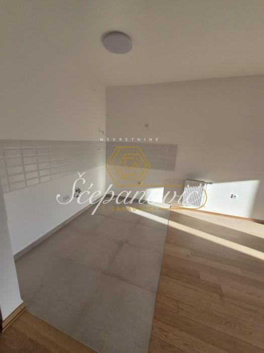 Stan Izdavanje Novi Sad  84 m2