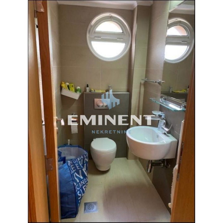 Trosoban stan za izdavanje, Dedinje, Beograd, 120m², 1.350 €/mes