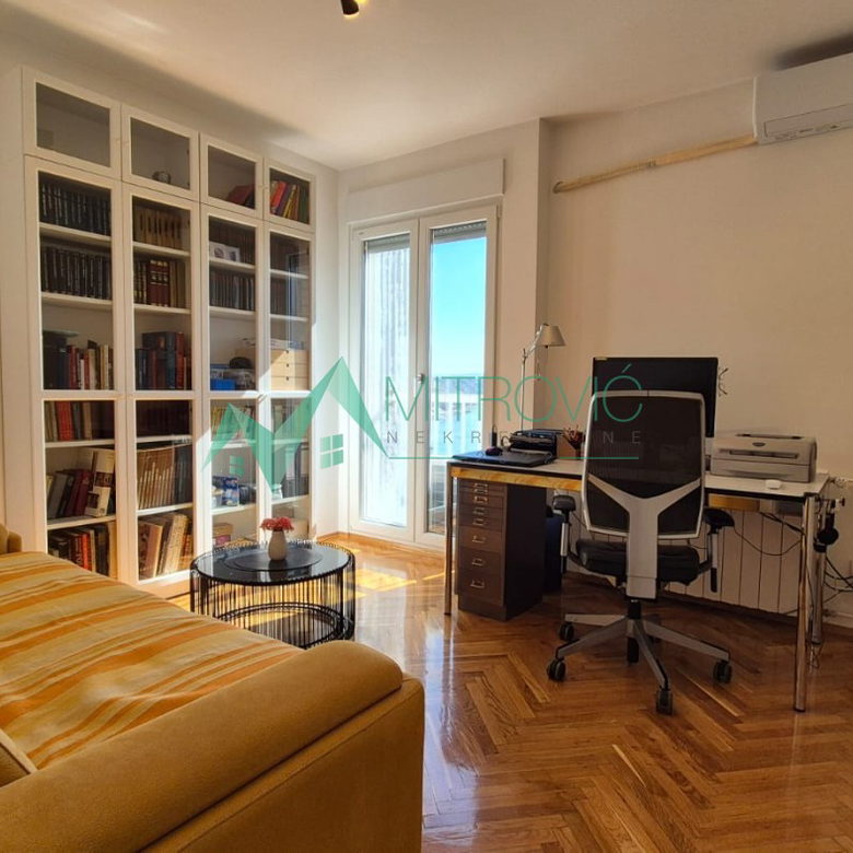 Dvoiposoban stan na prodaju, Kej, Novi Sad, 71m², 270.000 €