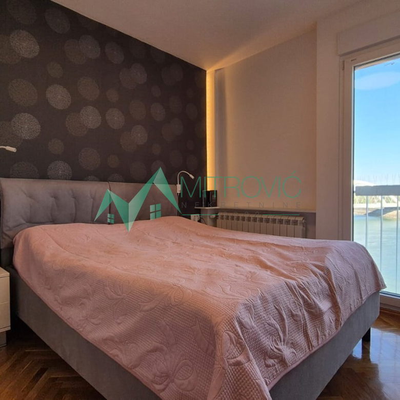 Dvoiposoban stan na prodaju, Kej, Novi Sad, 71m², 270.000 €