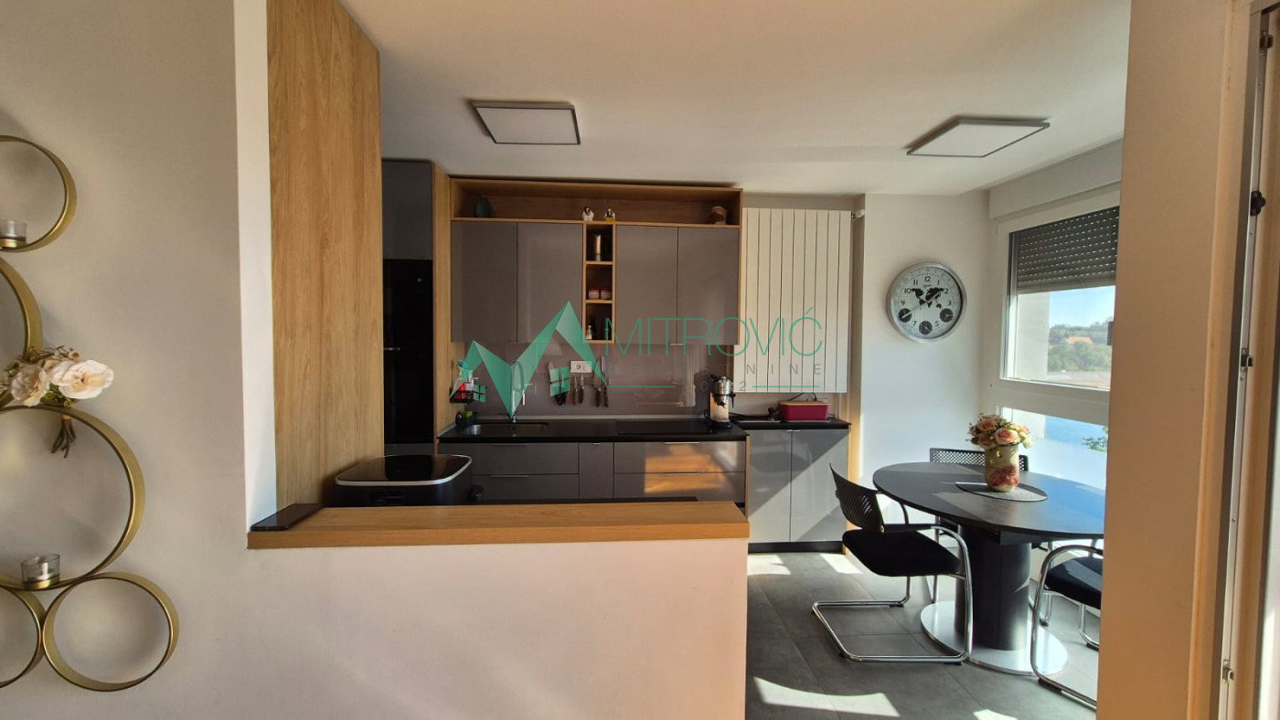 stanovi-2-5-re-kej-ns-1004756-sl5ro Dvoiposoban stan na prodaju, Kej, Novi Sad, 71m², 270.000 €