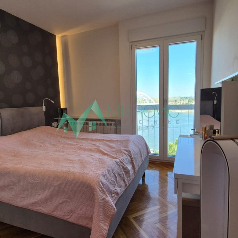 Dvoiposoban stan na prodaju, Kej, Novi Sad, 71m², 270.000 €