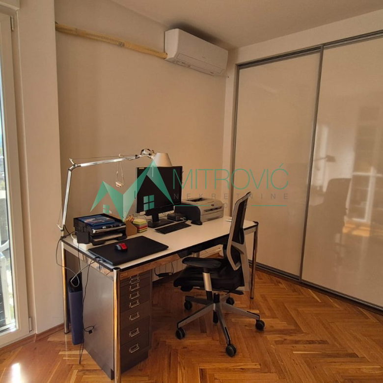 Dvoiposoban stan na prodaju, Kej, Novi Sad, 71m², 270.000 €