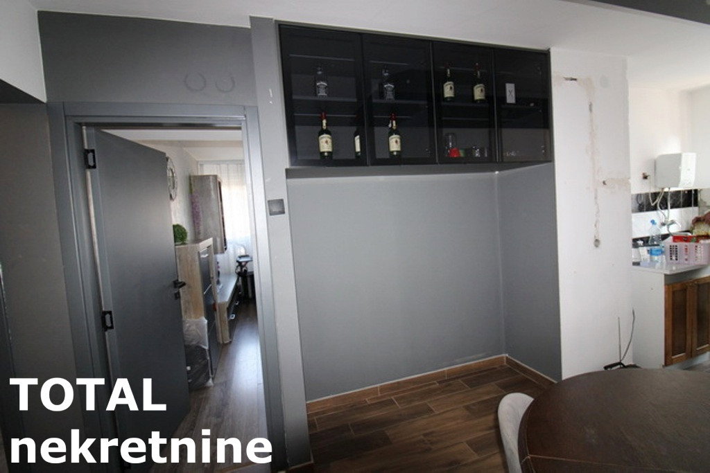 stanovi-2-re-bulevar-1066298-0flkn Dvosoban stan na prodaju, Bulevar Oslobođenja, Novi Sad, 63m², 160.000 €