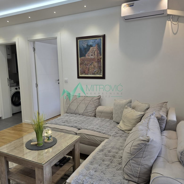Stan Prodaja Novi Sad  40 m2