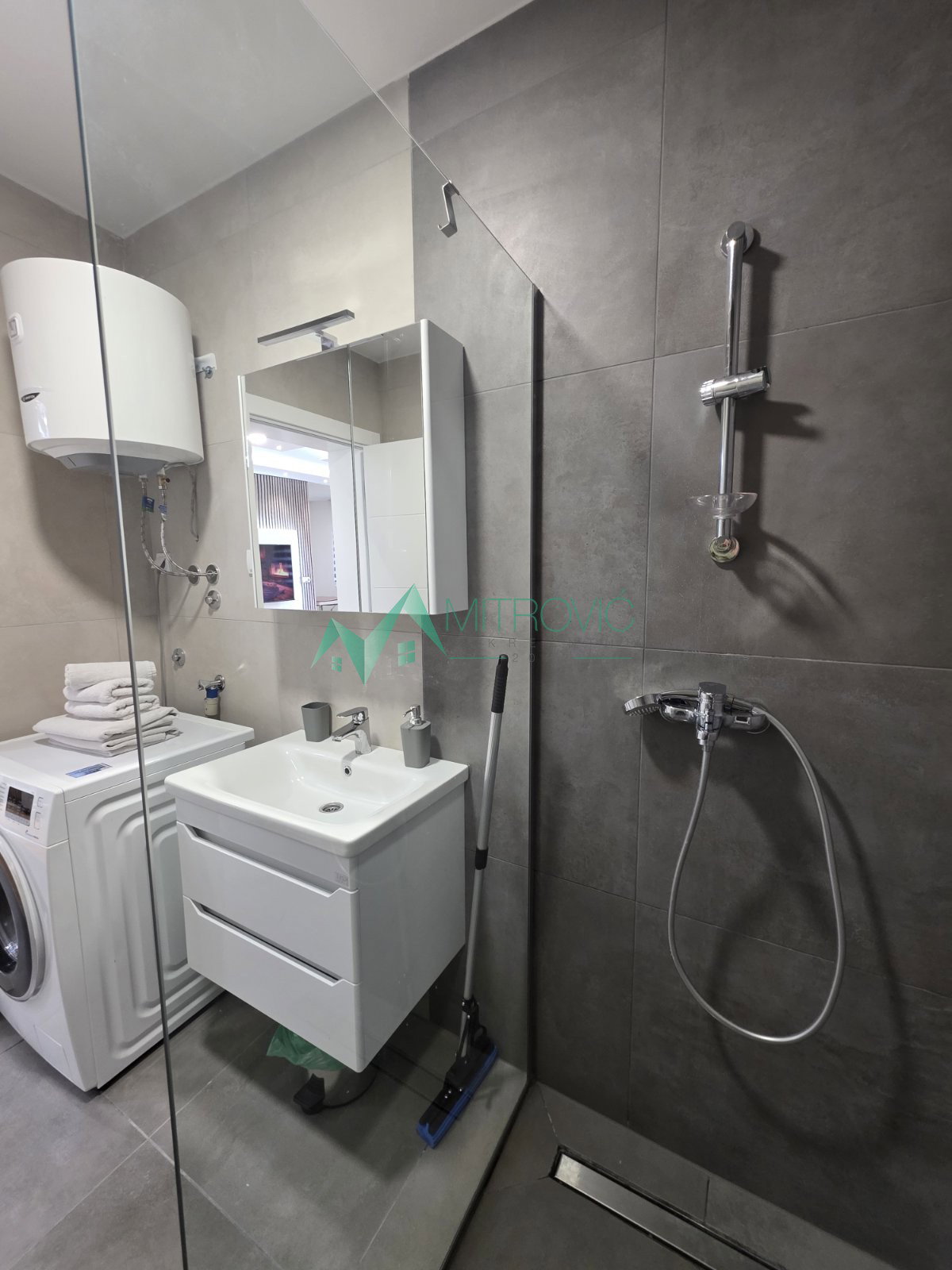 stanovi-2-re-grbavica-1004767-tvtxl Dvosoban stan na prodaju, Grbavica, Novi Sad, 40m², 164.800 €