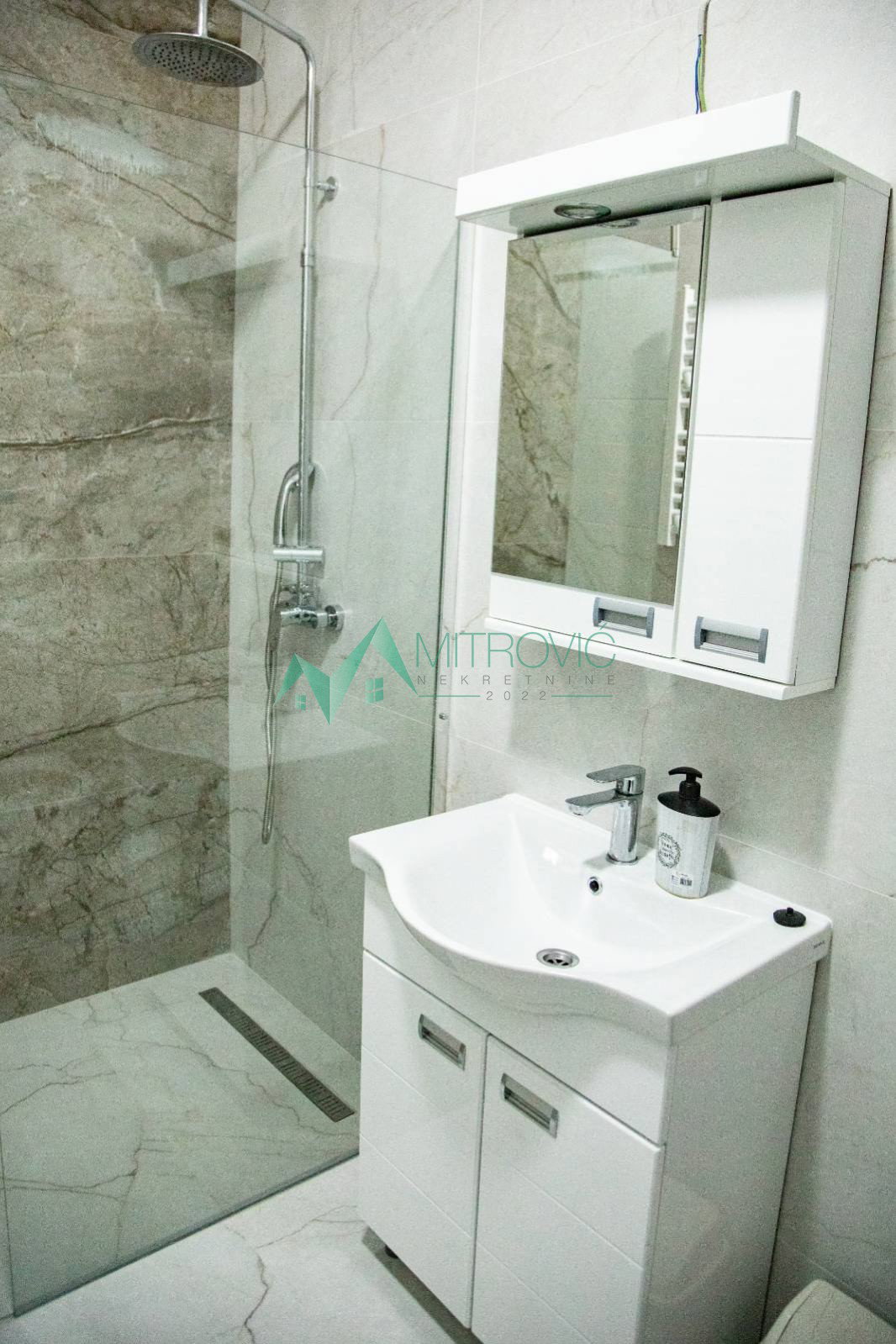 stanovi-2-re-sajam-1004766-hm4oj Dvosoban stan na prodaju, Sajmište, Novi Sad, 42m², 175.000 €