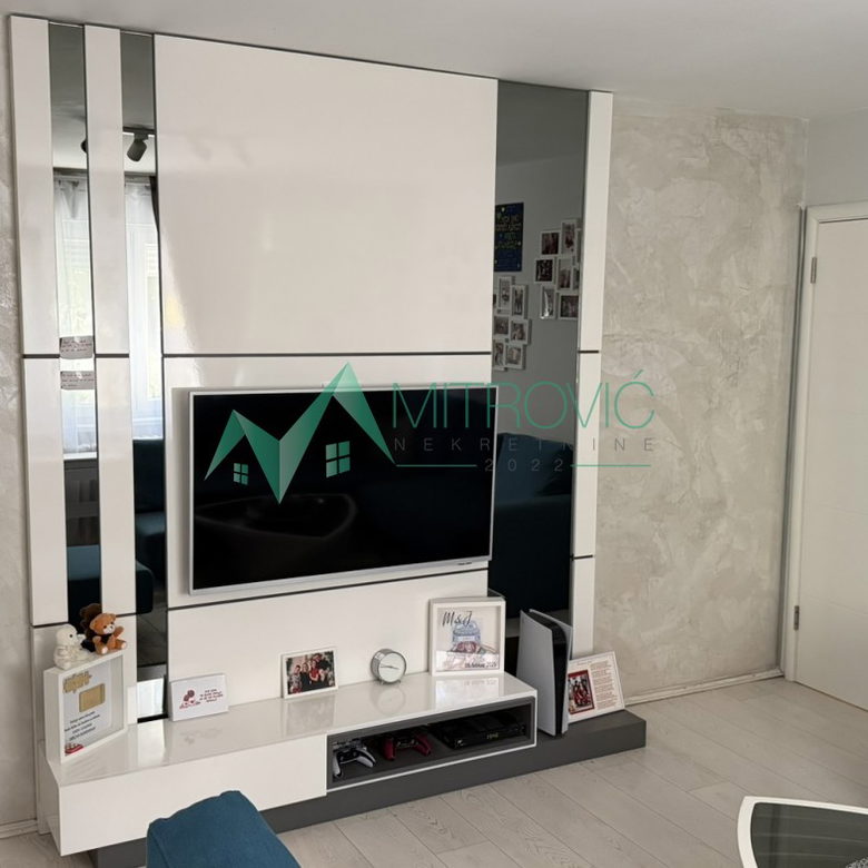 Trosoban stan na prodaju, Novo Naselje, Novi Sad, 92m², 273.000 €