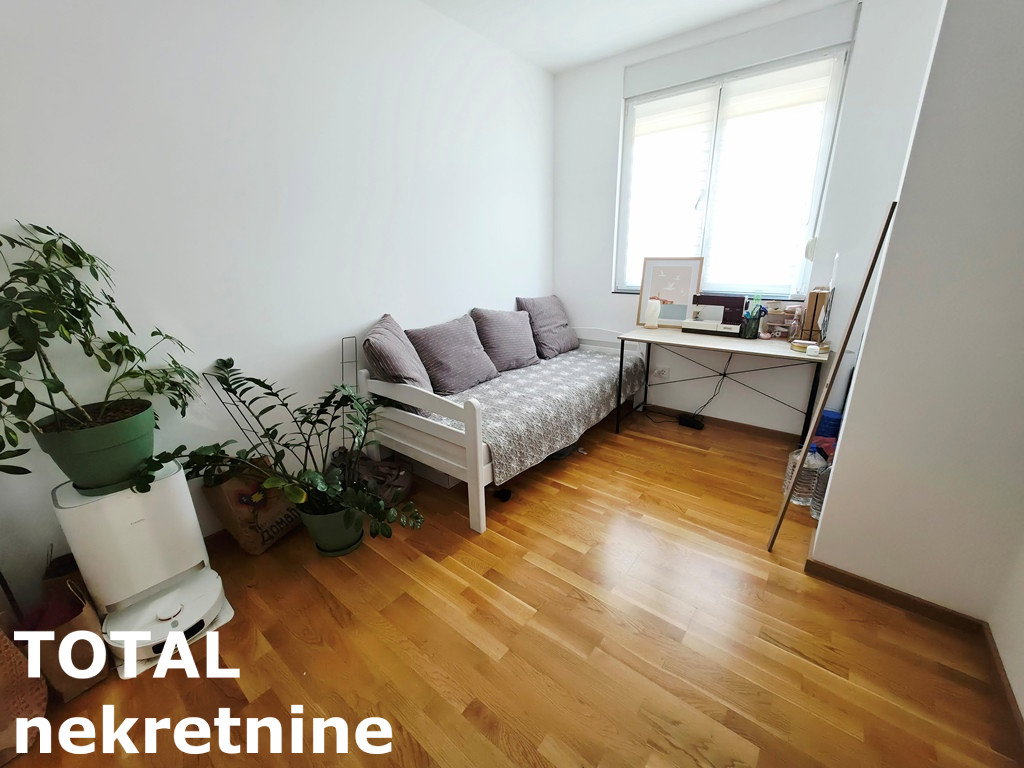 stanovi-4-re-alibegovac-1103181-zttwm Četvorosoban stan na prodaju, Alibegovac, Novi Sad, 80m², 168.000 €
