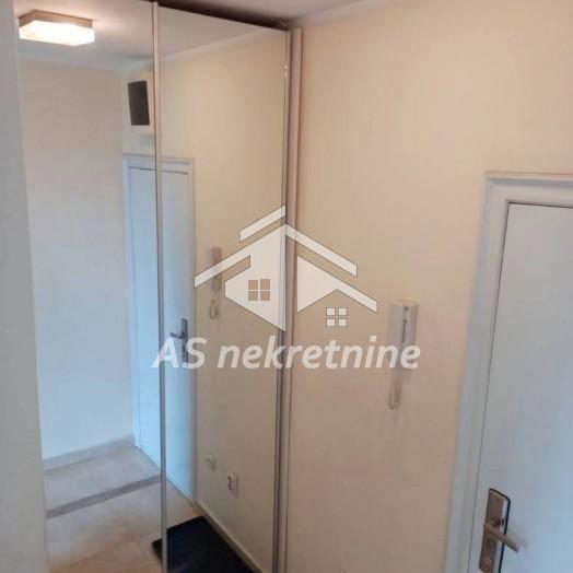 Trosoban stan za izdavanje, Banovo Brdo, Beograd, 750 €/mes