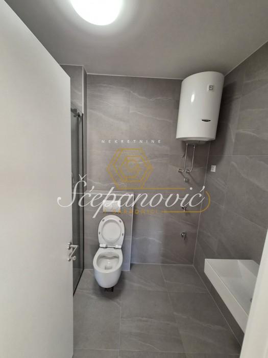 Četvorosoban stan za izdavanje, Podbara, Novi Sad, 84m², 1.000 €/mes