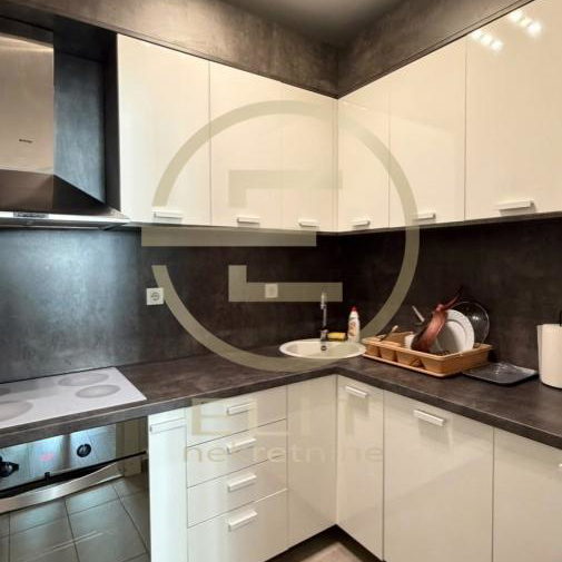 Stan Izdavanje Novi Sad  48 m2