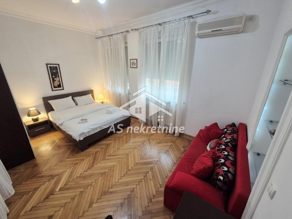 stanovi-prodaja-ZFvyVCLyL3 Trosoban stan za izdavanje, Dorćol, Beograd, 80m², 1.150 €/mes