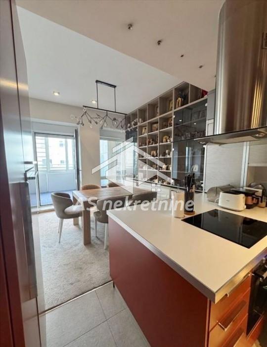 Stan Izdavanje Beograd Vukov Spomenik 131 m2